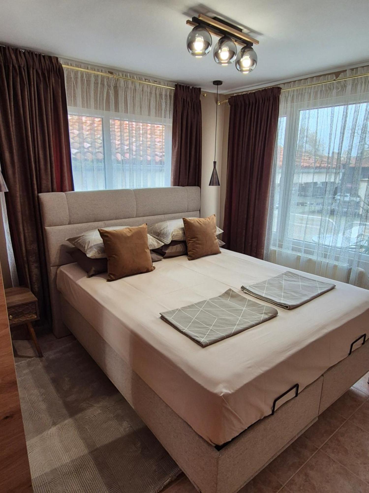 The White House Hotel Несебър Екстериор снимка